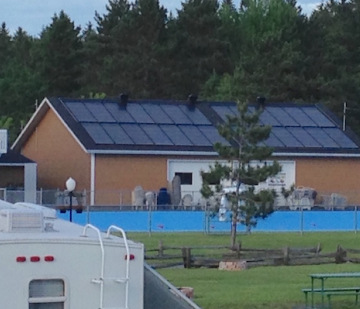 Les avantages commerciaux d’un chauffe-piscine solaire TechnoSolis